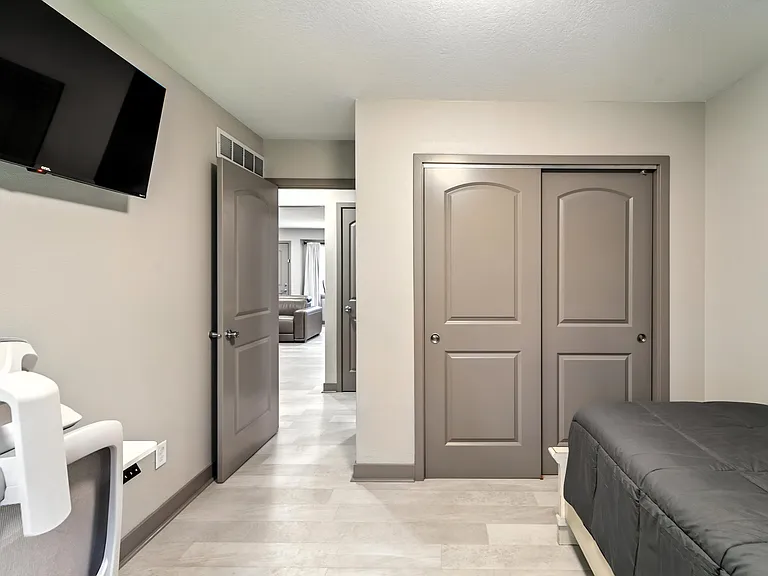 5327 Jennifer Dr — Photo 22