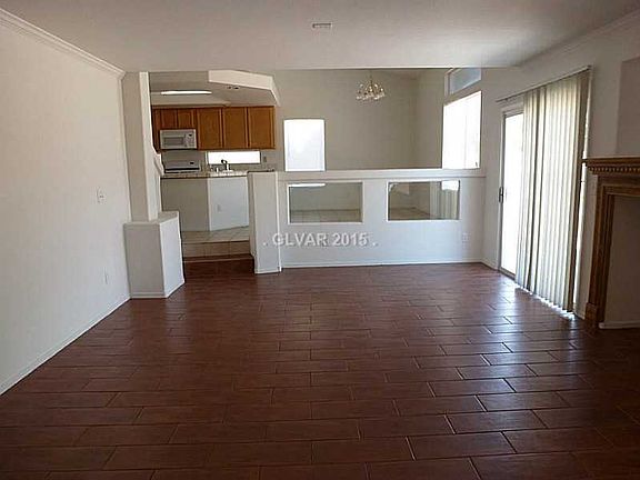 4th image of 1606 Silver Falls Ave