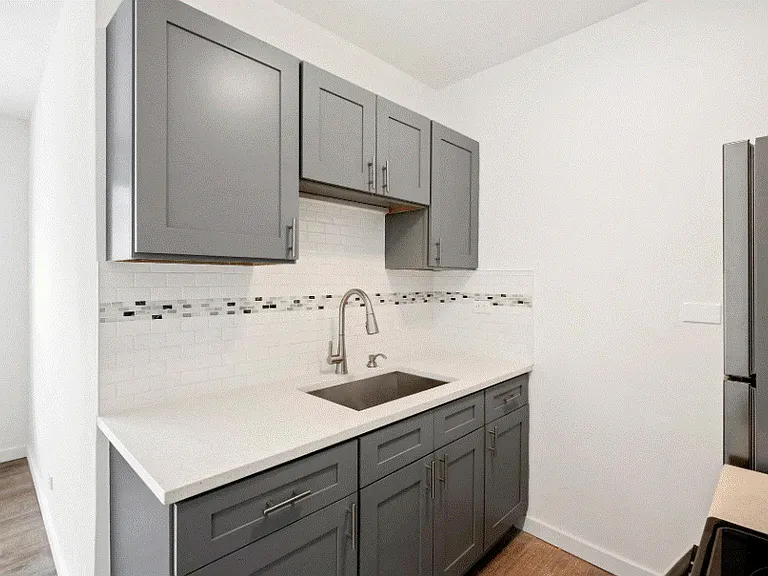 5726 N. Winthrop — Photo 47