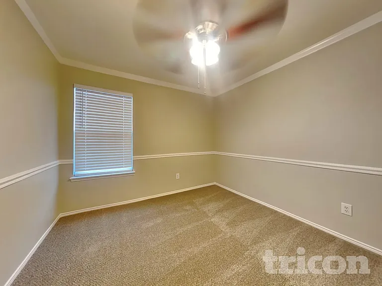 2705 Lynx Ln — Photo 11