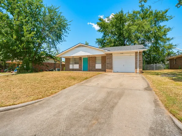 2200 E Bent Tree Dr, Ada, OK 74820