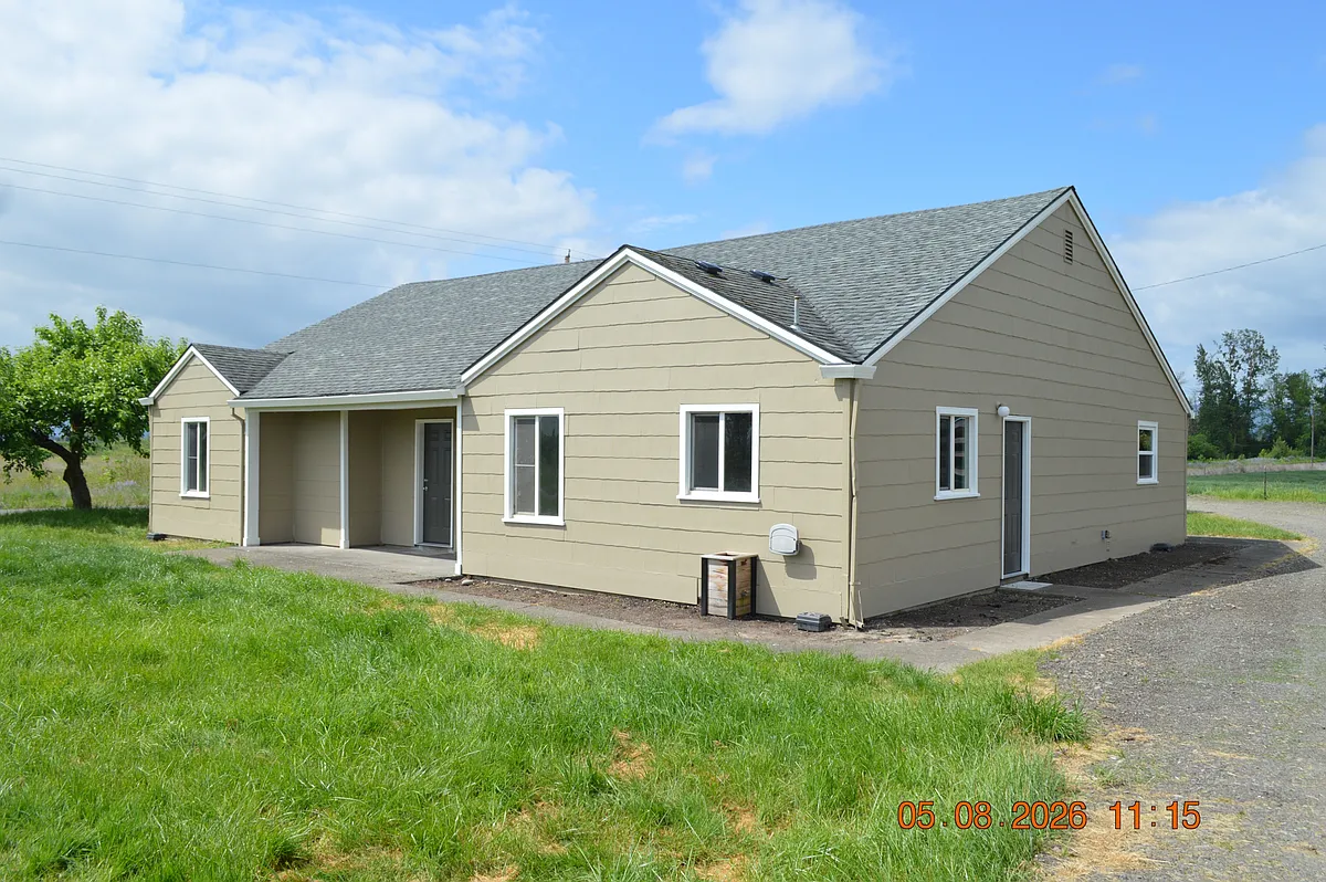 Building Photo - 36287 N Honeyman Rd