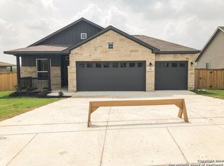 6632 Bowie Cv, Schertz, TX 78108