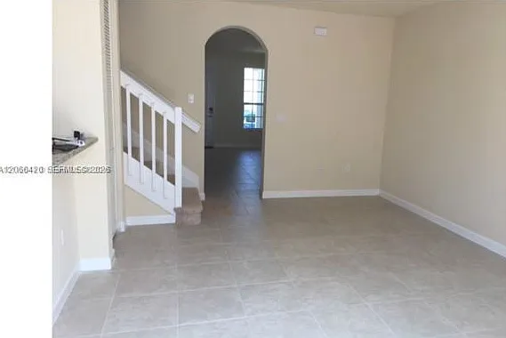 17120 SW 95th Ter — Photo 4