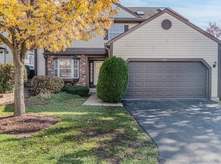 601 Ascot Ln, Streamwood, IL 60107