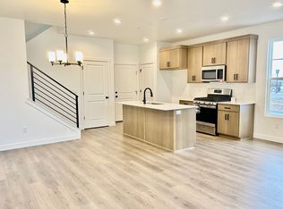 7033 W South Jordan Pkwy, South Jordan, UT 84009