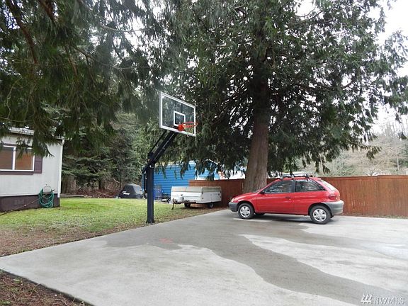 2nd image of 1323 Pilchuck Dr