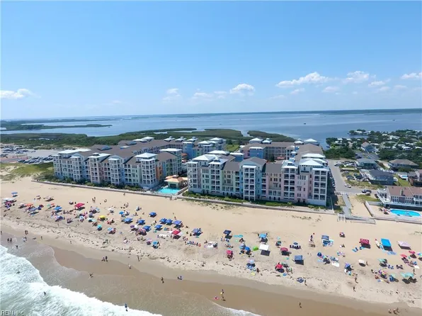 3738 Sandpiper Rd APT 332B, Virginia Beach, VA 23456