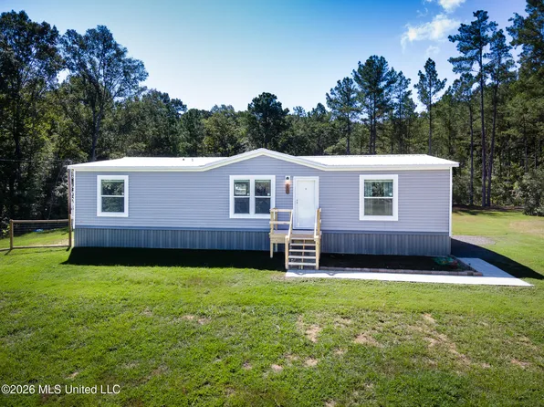 227 Pickering Rd, Florence, MS 39073