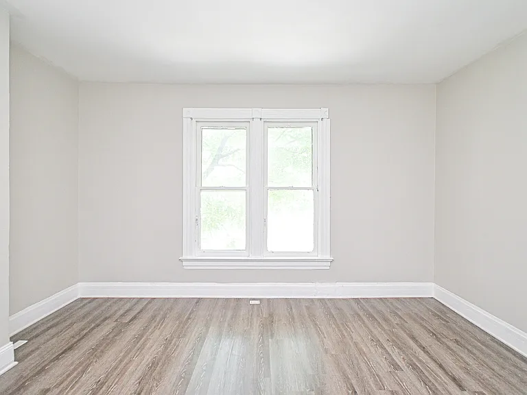 3131 Harvard Ave — Photo 16