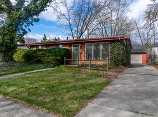8537 Mercedes St, Dearborn Heights, MI