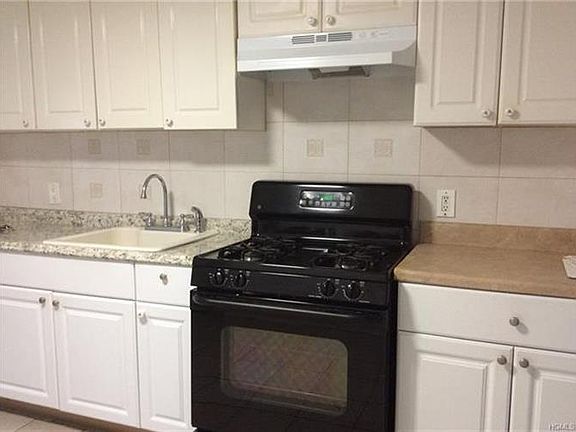 3rd image of 5 Herdman St