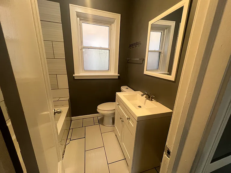 6601 S Washtenaw Ave #1W — Photo 11