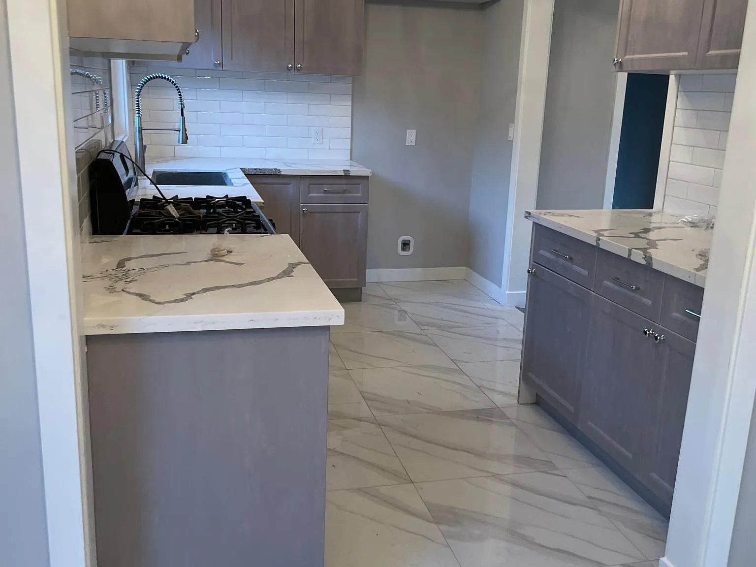 5928 N Muscatel Ave — Photo 2