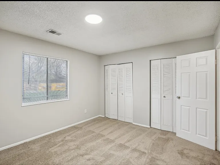 Flats at Wildwood — Photo 14