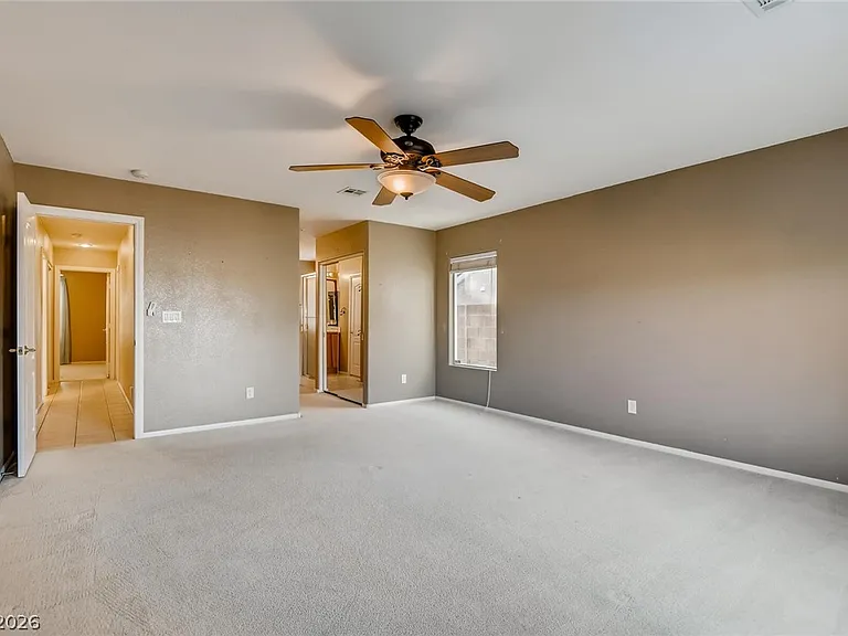 1048 Royal Skyline St — Photo 24