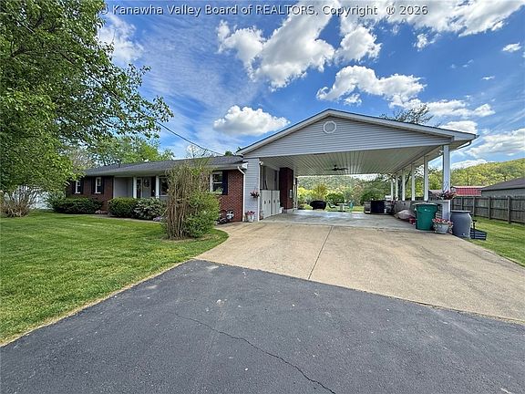 2nd image of 16 Christy Ln