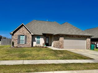 201 Saint Gaspar St, Youngsville, LA 70592