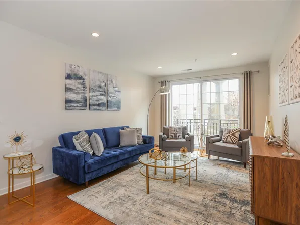 443 2nd St APT 213, Jersey City, NJ 07302