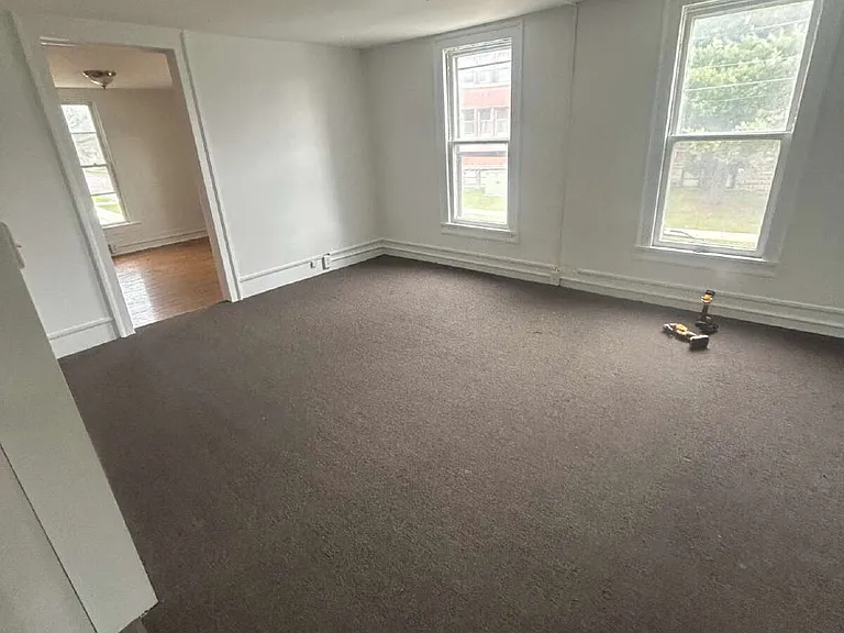 9 Hawthorne St #2 — Photo 8