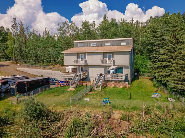 945/947 Lakloey Dr, North Pole, AK 99705
