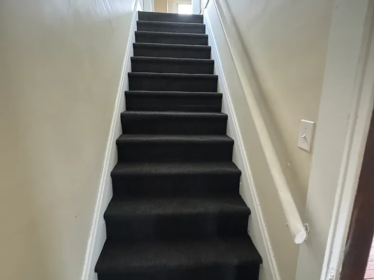 422 Seborn Ave — Photo 9