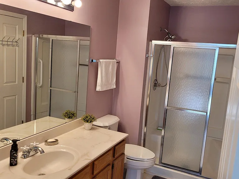 4657 Court Yard Dr — Photo 24