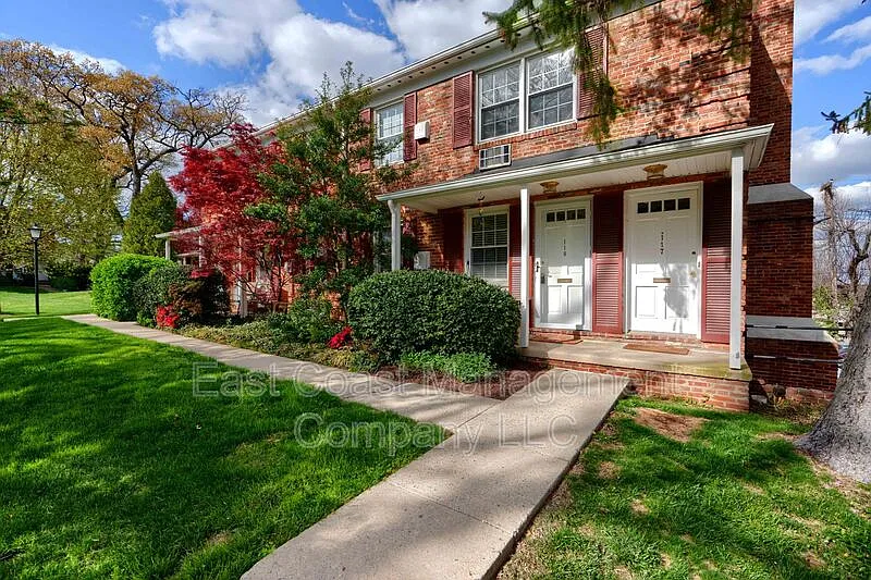 Building Photo - 117 Talbott St