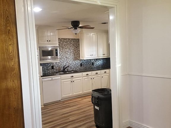 front entry to kitchen