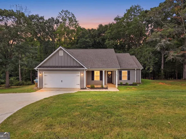 122 Pecan St, Danielsville, GA 30633