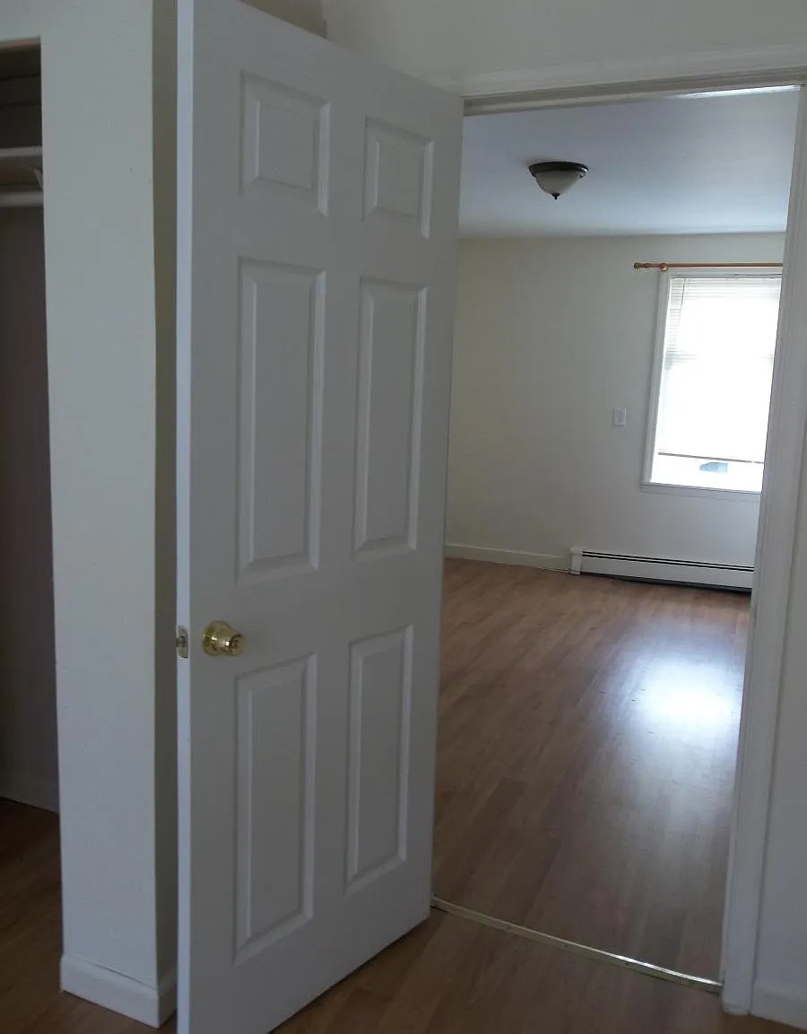 604 Freeman St — Photo 3