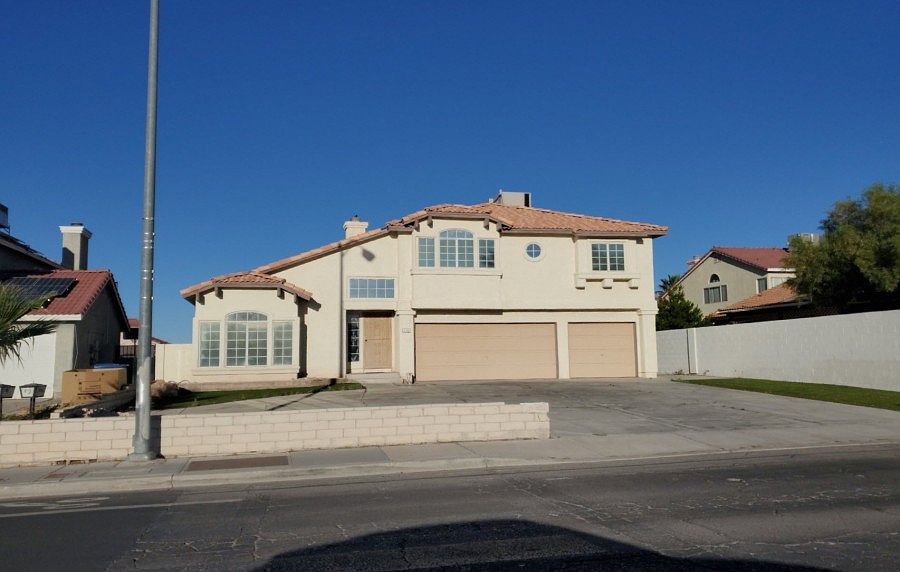 1st image of 5132 S Torrey Pines Dr
