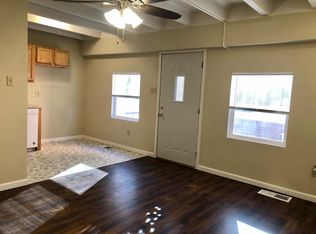 838 S 2nd St #E, Springfield, IL 62704