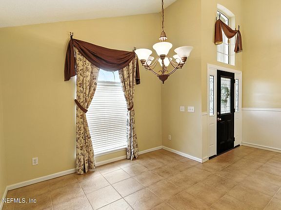 5th image of 269 VILLAGE GREEN Avenue