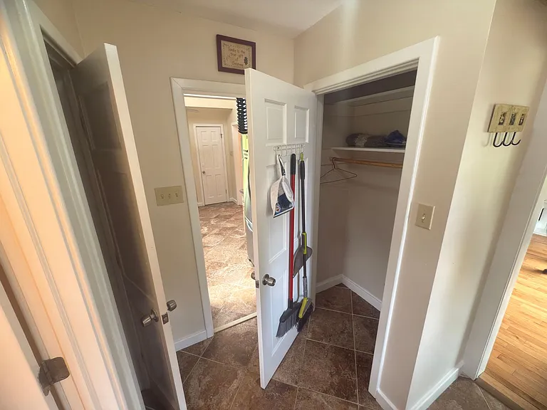 2158 Rankin Rd — Photo 9