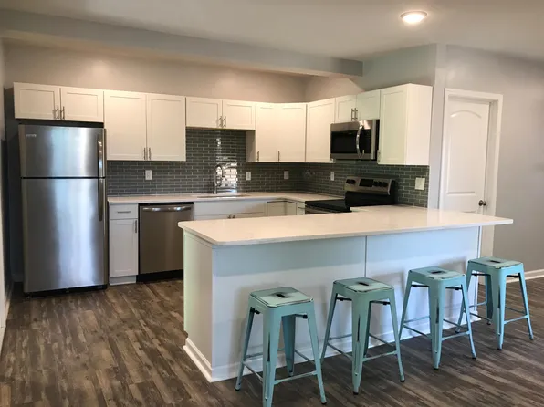 213 Gertrude St #1, Syracuse, NY 13203