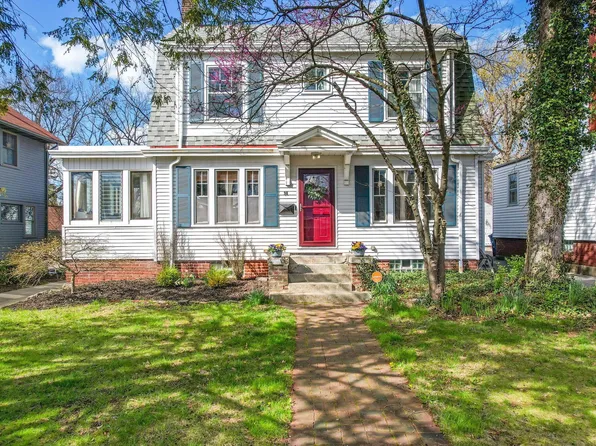 90 Brevoort Rd, Columbus, OH 43214
