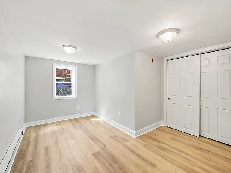1873 E Tulpehocken St #L — Photo 11