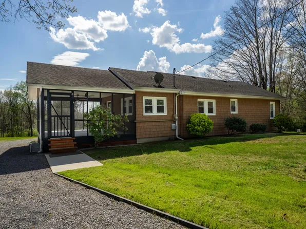 1616 Roberson Rd, Hixson, TN 37343