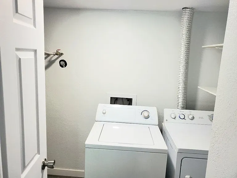 6490 S Dayton St #L8 — Photo 8