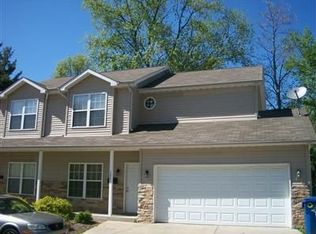 1221 Baron Ct, Valparaiso, IN 46383