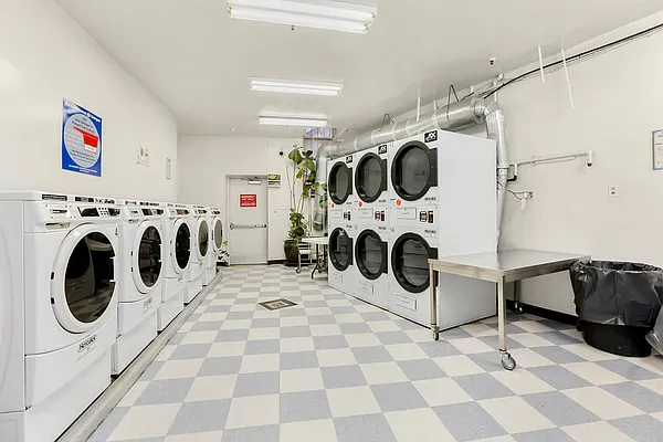 Sold by Redfin Real Estate | media 16