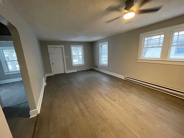 3309 Central Dr — Photo 2