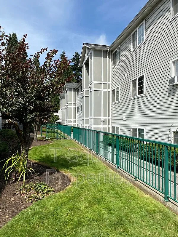 2 bed, 2.0 bath, 1080 sqft, $2,195 — Photo 1