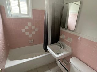 815 4th Ave #5, Essington, PA 19029