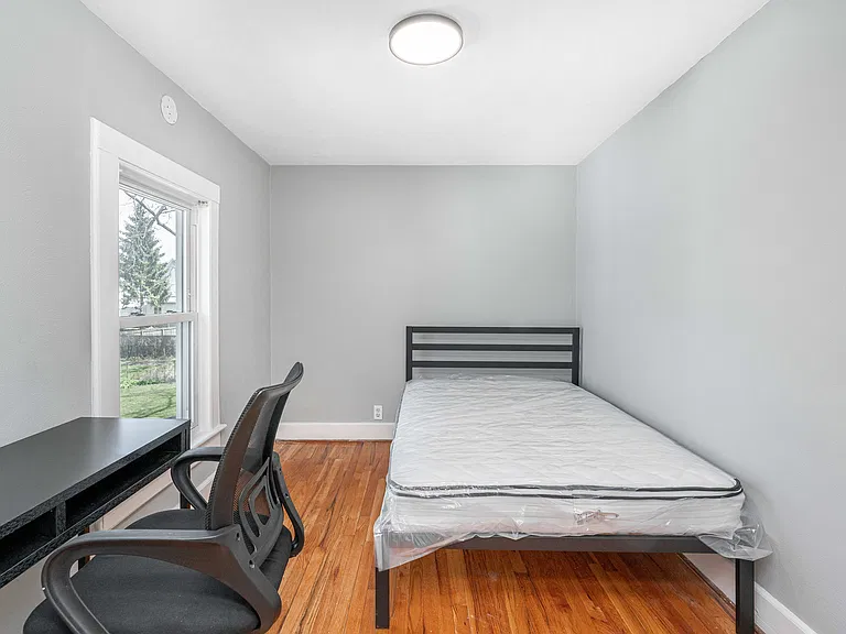 62 Cleveland Ave #3Q — Photo 6