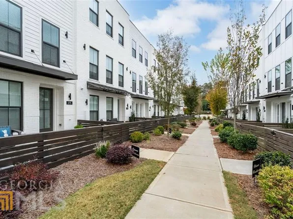 273 Mitchell Ln, Woodstock, GA 30188