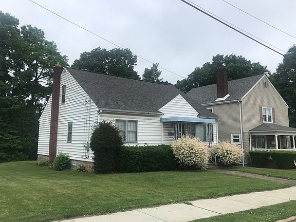 3rd image of 727 Jeanette Ave