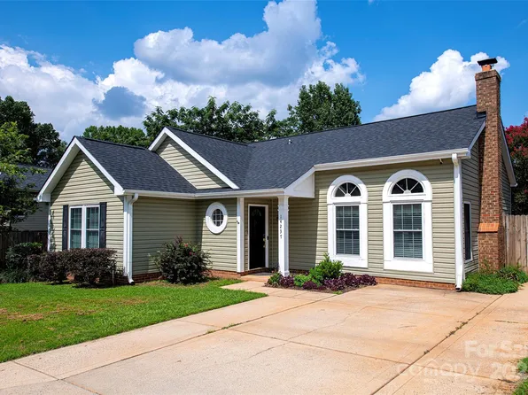 14237 Quartz Ln, Pineville, NC 28134