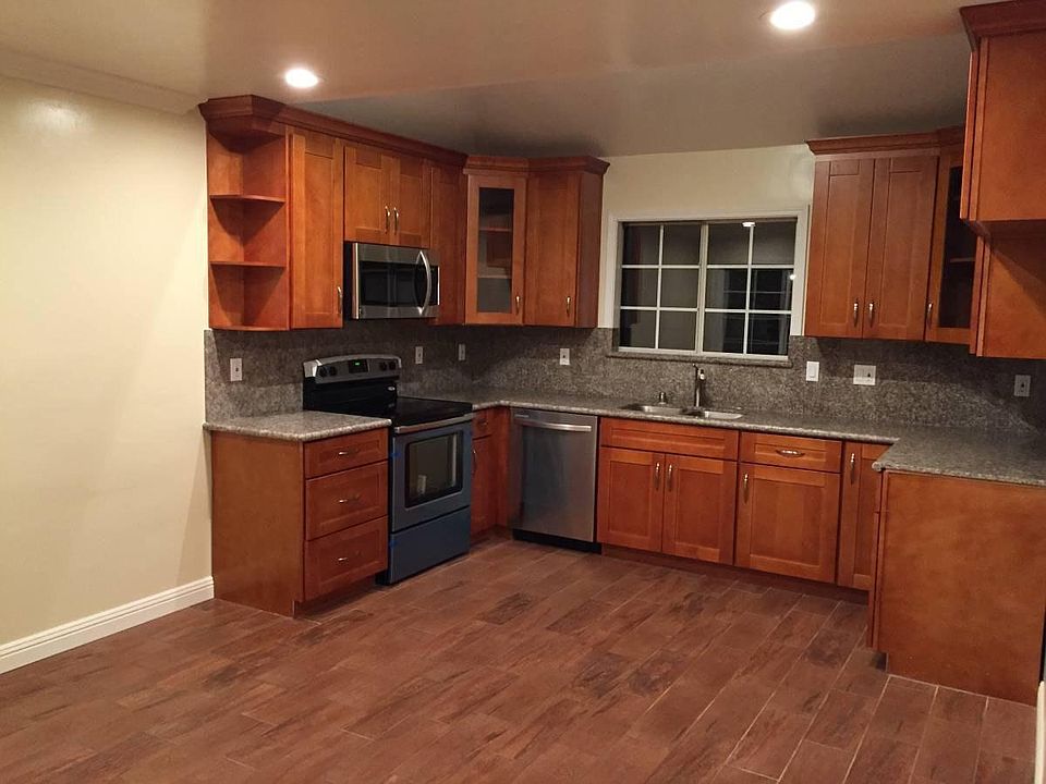 1st image of 795 Enright Ave